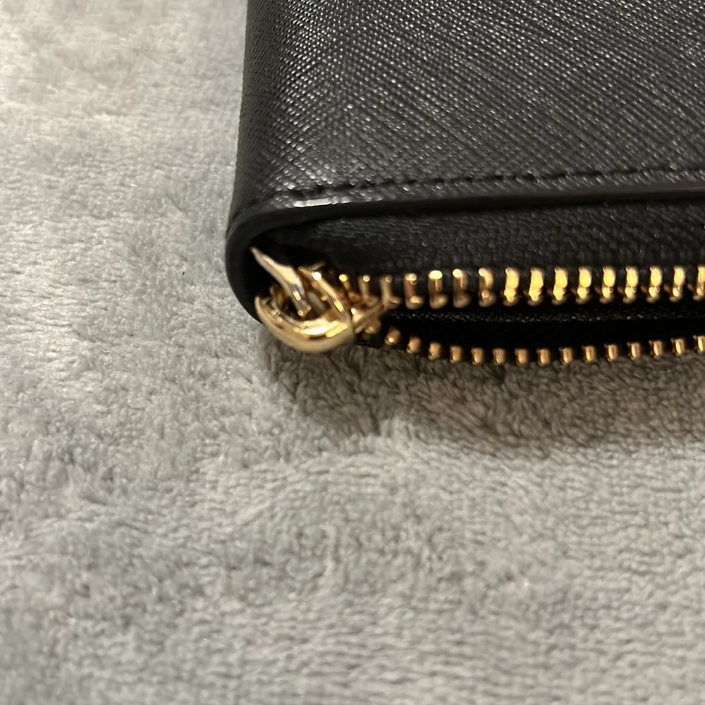 Kate Spade Wallet - Picture 3 of 4